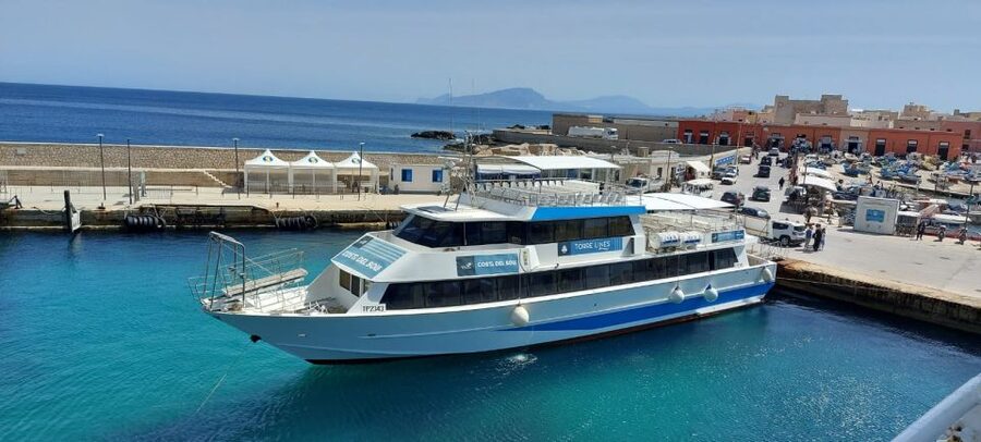 From Trapani: Favignana and Levanzo Mini Cruise with Lunch - Two hours to get your bearings in Favignana