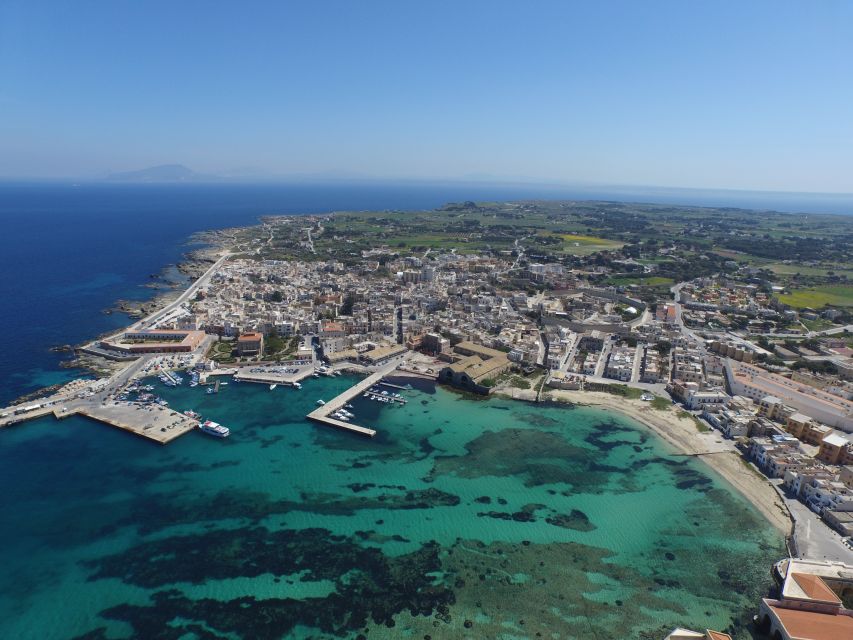 From Trapani: Favignana and Levanzo Shuttle Tour - Cruising Levanzo and its Faraglione