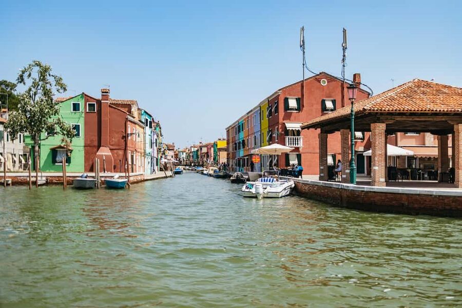 From Venice: Murano & Burano Guided Tour by Private Boat - How the timing affects your visit