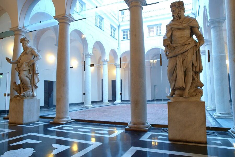 Genoa: 2-Hour Guided Walking Tour of the Historical Center - Starting on Via Garibaldi, Genoa’s palace street