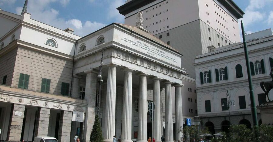 Genoa: 2-Hour Guided Walking Tour of the Historical Center - San Matteo Square and the Doria family