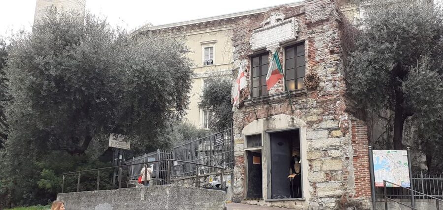 Genoa: Aquarium & Christopher Columbus' House Entry Tickets - Starting at the Aquarium of Genoa