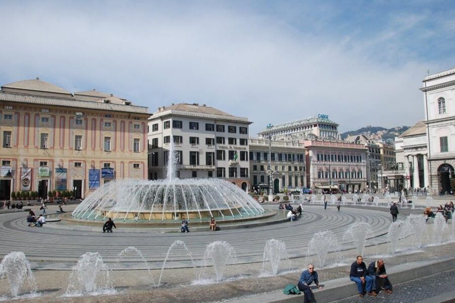 Genoa: Hop-on Hop-off Tour Ticket - Why this bus works well in Genoa