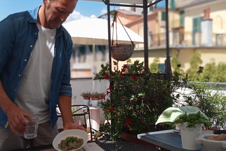 Genova: Homemade Pasta & Pesto Local Chef Class with Wine - Key details that make this class special
