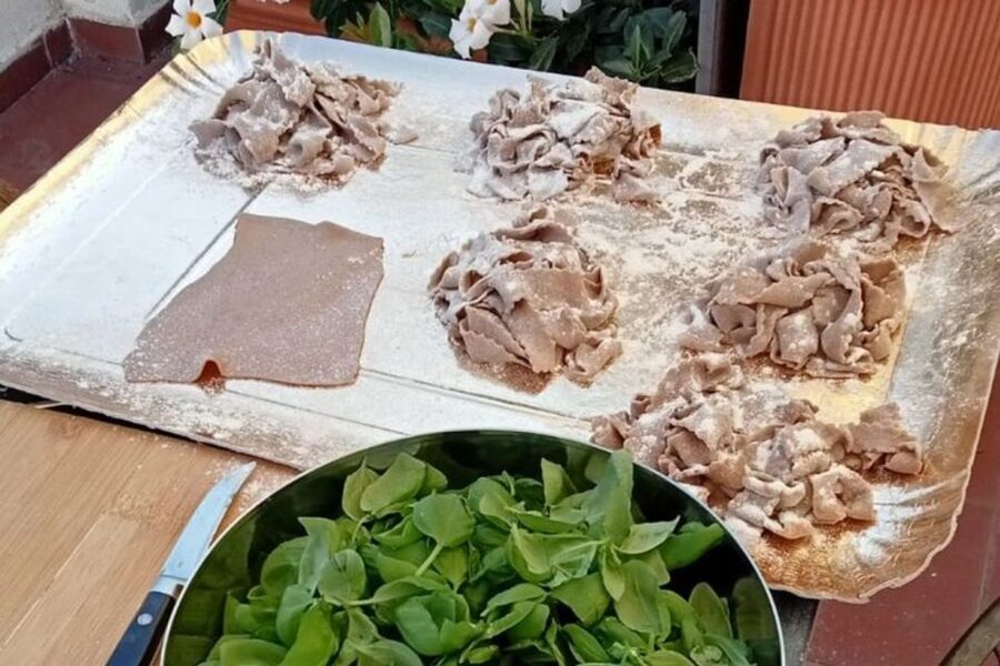 Genova: Homemade Pasta & Pesto Local Chef Class with Wine - Alberto’s teaching style and local stories