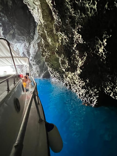 Giardini Naxos: Taormina & Isola Cruise Bella with Aperitif - Practical preparation for a smoother ride