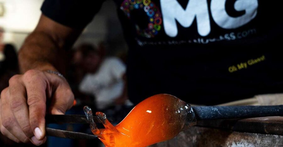 Glass Blowing Show Visit Murano Glass Factory & Showroom OMG - How long should you allow on Murano?