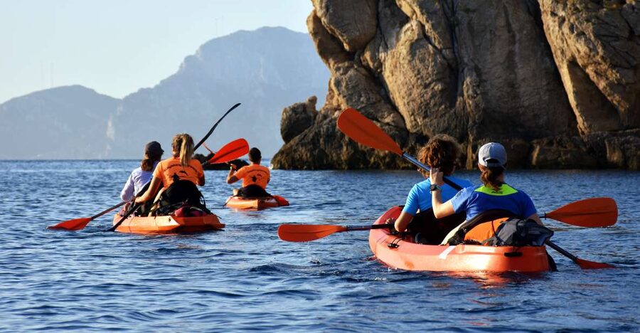 Golfo Aranci: Kayak Tour with Dolphins and Aperitif - Starting at Spiaggia dei Baracconi