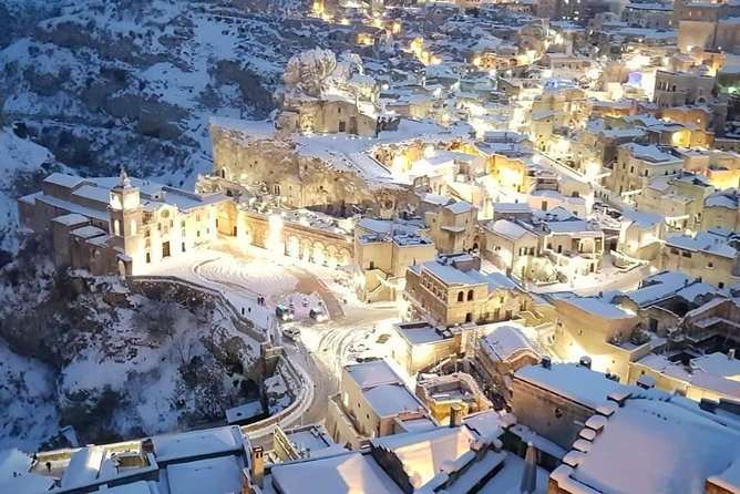 Guided Tour of Matera Sassi - Inside a former cave home