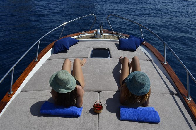 Half day tour of Capri by private boat - What the $532.33 price really buys