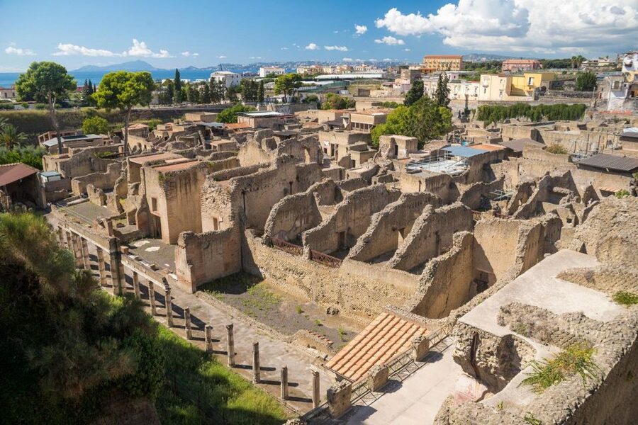 Herculaneum: Skip-the-Line Entry Ticket with Audio Guide - Getting to the ticket office and starting the visit