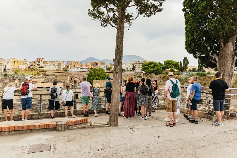 Herculaneum: Skip-the-Line Guided Tour with Archaeologist - House of Neptune and Amphitrite