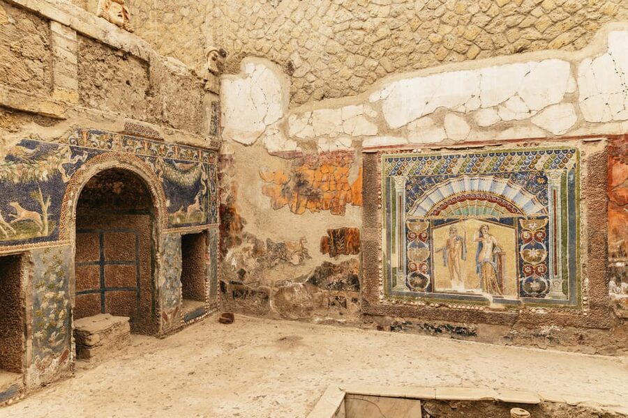 Herculaneum: Skip-the-Line Guided Tour with Archaeologist - House of Skeletons, Albergo, and the Salone Nero