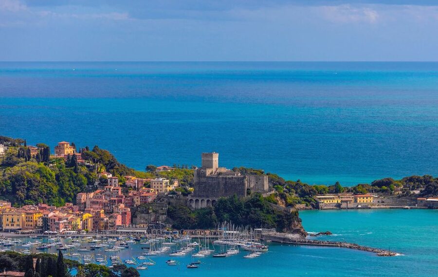 La Spezia: Cinque Terre and Portovenere Full-Day Boat Tour - The final swim and return along the coast