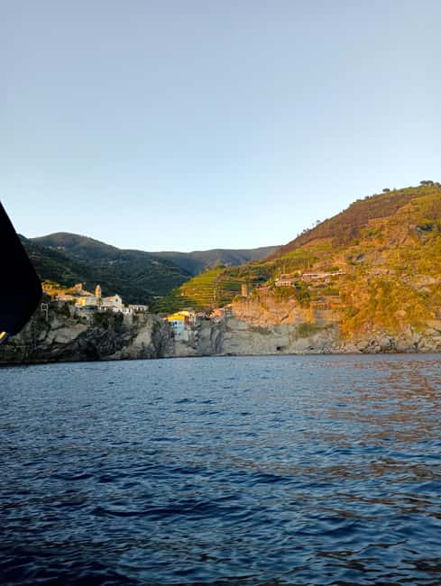La Spezia : Morning or Sunset Cinque Terre Tour & Aperitif - One useful hour in Vernazza