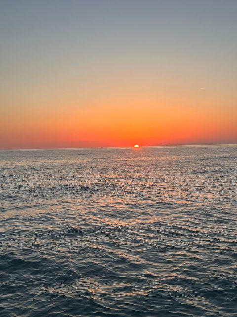 La Spezia: Sunset Boat Tour with Aperitivo and Snacks - Who should book this boat tour?