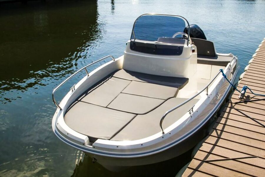 Lake Como: Motor Boat Rental - How Much the Rental Really Costs