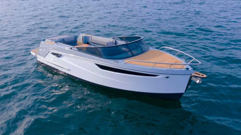 Lake Como: Shared Group or Private Boat Tour - Como and Cernobbio: an easy start to the cruise