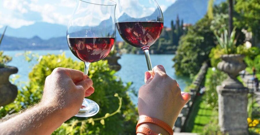 Lake Como: Winery Tour with Wine Tasting - Arriving at Azienda Agricola Sorsasso in Domaso