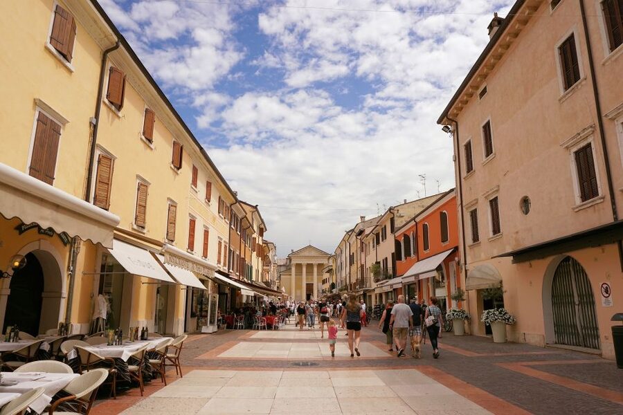 Lake Garda: Wine Tour and Tasting Experience in Bardolino - Arriving at Tenuta La Cà