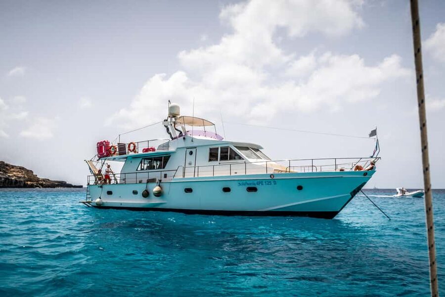 Lampedusa: Yacht excursion, swimming stops and typical lunch - Key points to know before booking