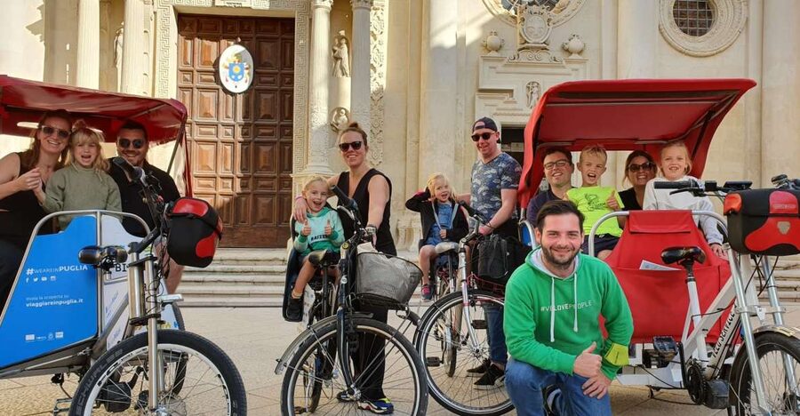 Lecce: City Highlights Guided Tour by Rickshaw - Piazza del Duomo, Lecce’s theatrical first stop