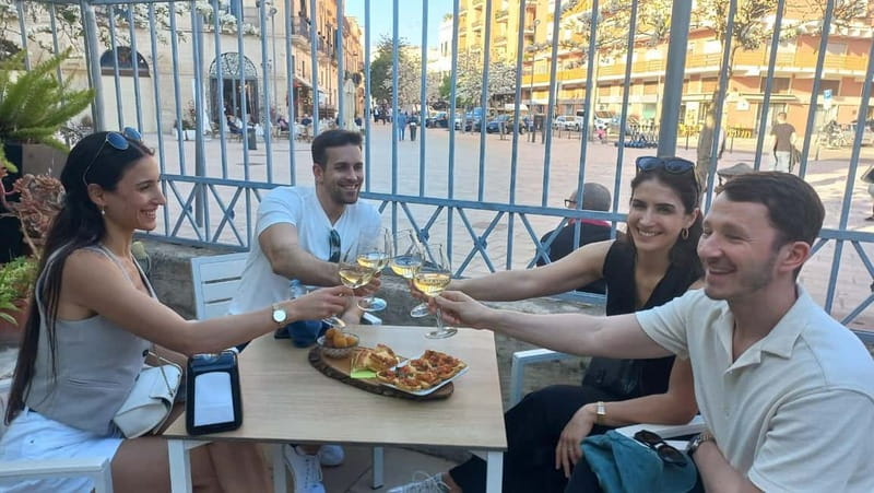 Lecce: Guided Street Food Walking Tour with Food and Wine - Guide quality and language support