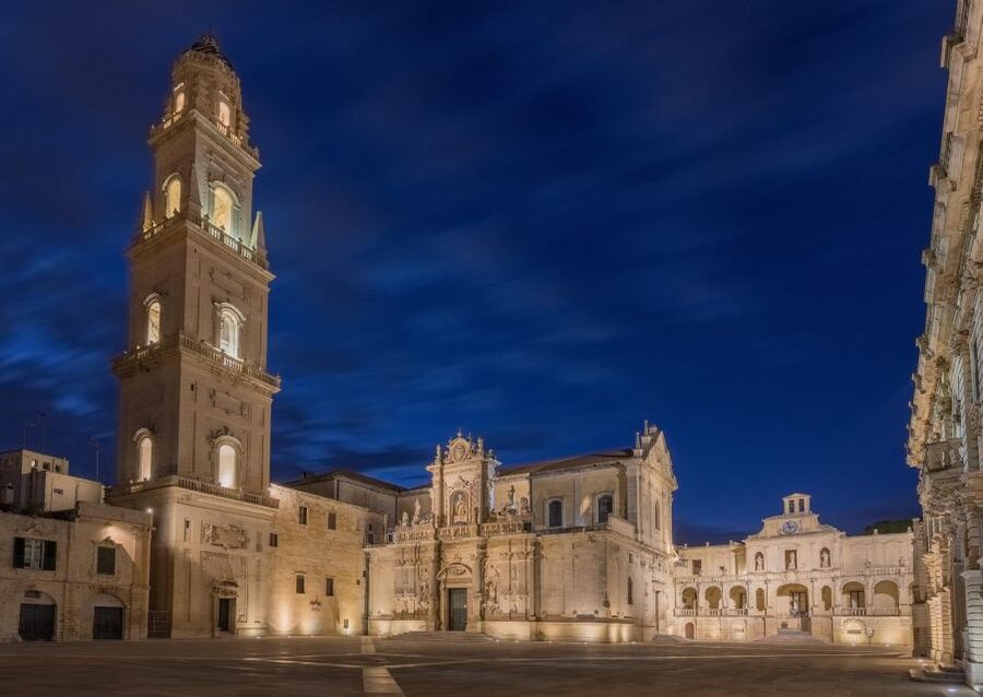 Lecce guided tour with underground discoveries - Piazza Duomo and Lecce Cathedral