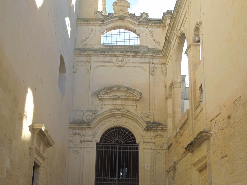 Lecce: Street Food Tasting and Sightseeing Tour - Is the guide the real value?