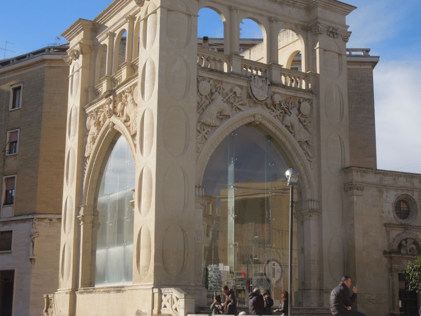 Lecce: Street Food Tasting and Sightseeing Tour - Santa Croce and the city’s carved stone theater