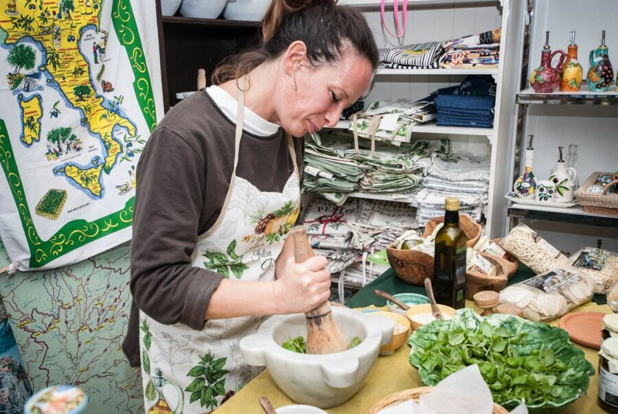 Levanto: Pesto-Making Class - What happens when you arrive at Il Laboratorio del Pesto