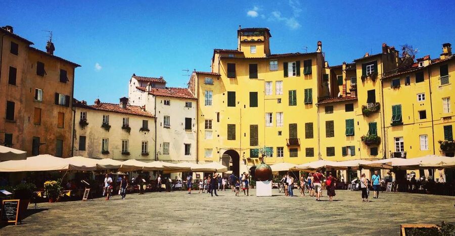 Lucca: 2-Hour City Center Walking Tour - The guides make the biggest difference