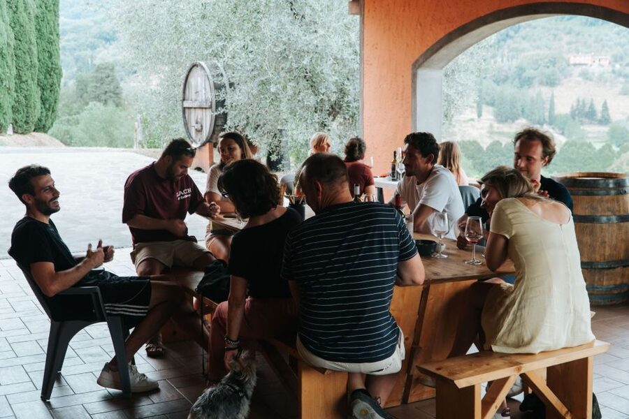 Lucca: Guided Winery Tour with Wine Tasting - Arriving at Tenuta Adamo above Lucca