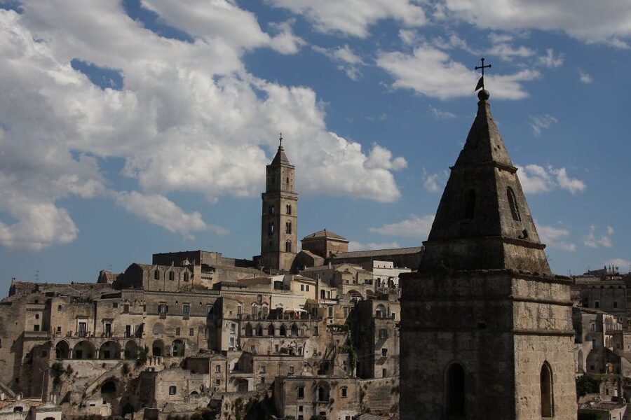 Matera: Guided Walking Tour - Crossing Into Sasso Caveoso
