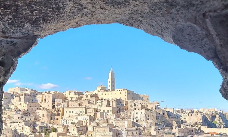 Matera: Sassi di Matera Historical Self-Guided Audio Tour - Matera’s difficult modern chapter