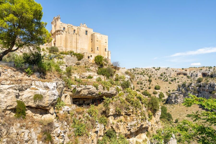 Matera: Sassi Tour with Cave House and Rupestrian Church - Why a two-hour walk works well in the Sassi