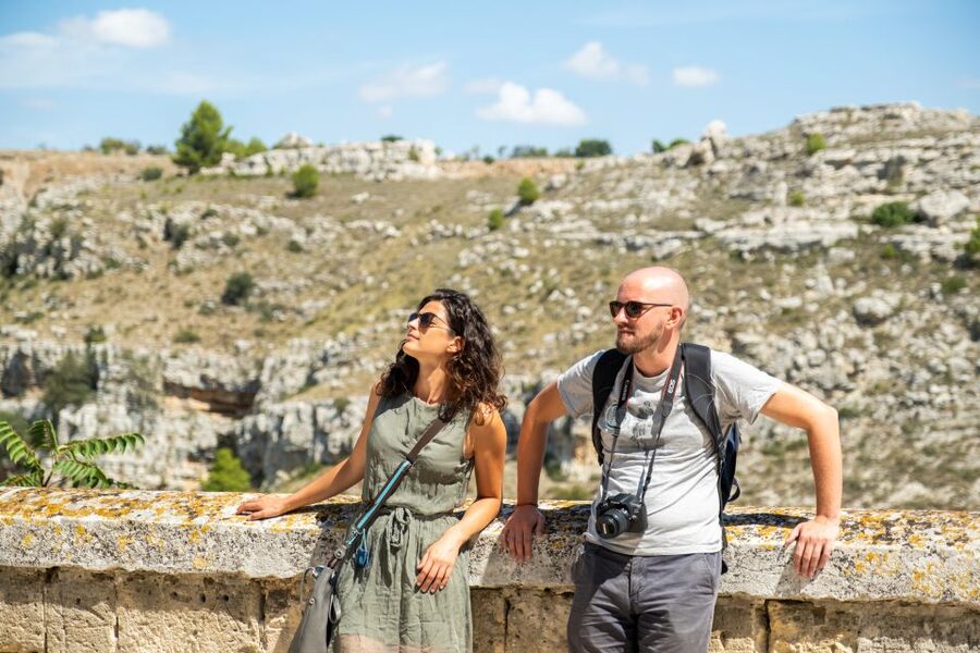 Matera: Sassi Tour with Cave House and Rupestrian Church - Piazza del Sedile and the first old-city views