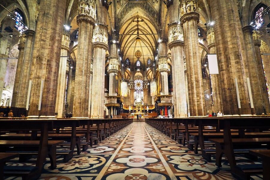 Milan: Cathedral and Terraces Guided Tour with Tickets - Piazza Mercanti and medieval Milan