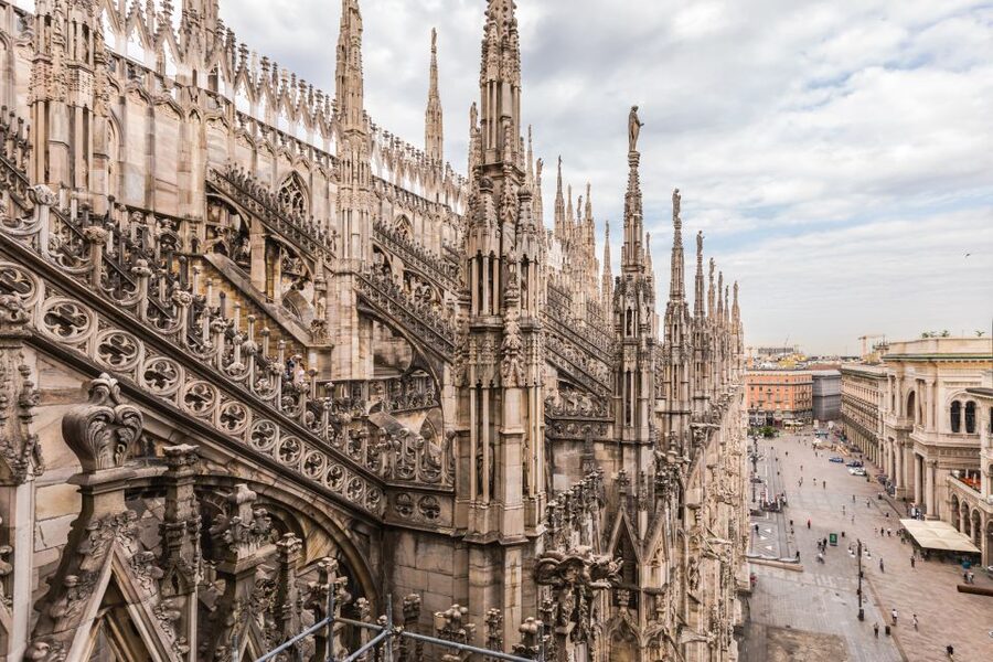 Milan Duomo and Rooftop 2-Hour Guided Tour - Picking the right time of day