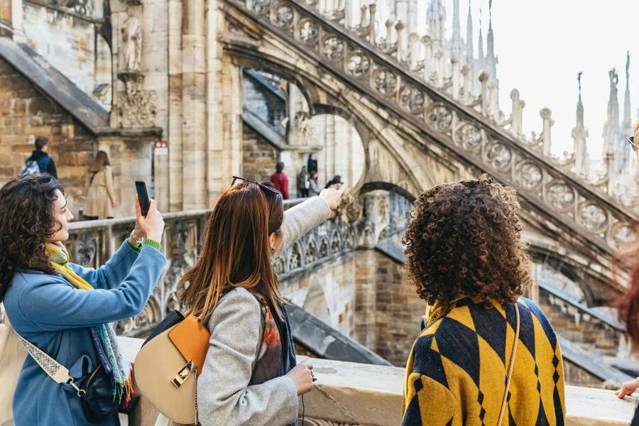 Milan: Duomo Rooftop and Cathedral Guided Tour with Tickets - Practical advice for a smooth visit