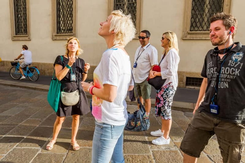 Milan Duomo Rooftops Tour + Optional Hop-on-Hop-off ticket - What the guide adds to the visit