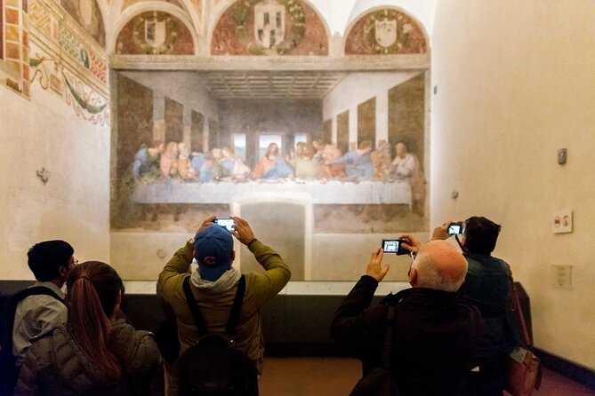 Milan Duomo & The Last Supper Skip-the-Line Small Group Tour - Walking through Brera’s stylish old streets