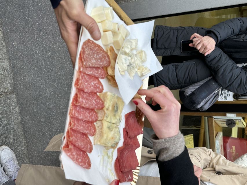 Milan: Guided Street Food Walking Tour with Food Tasting - The guides make or break the walk