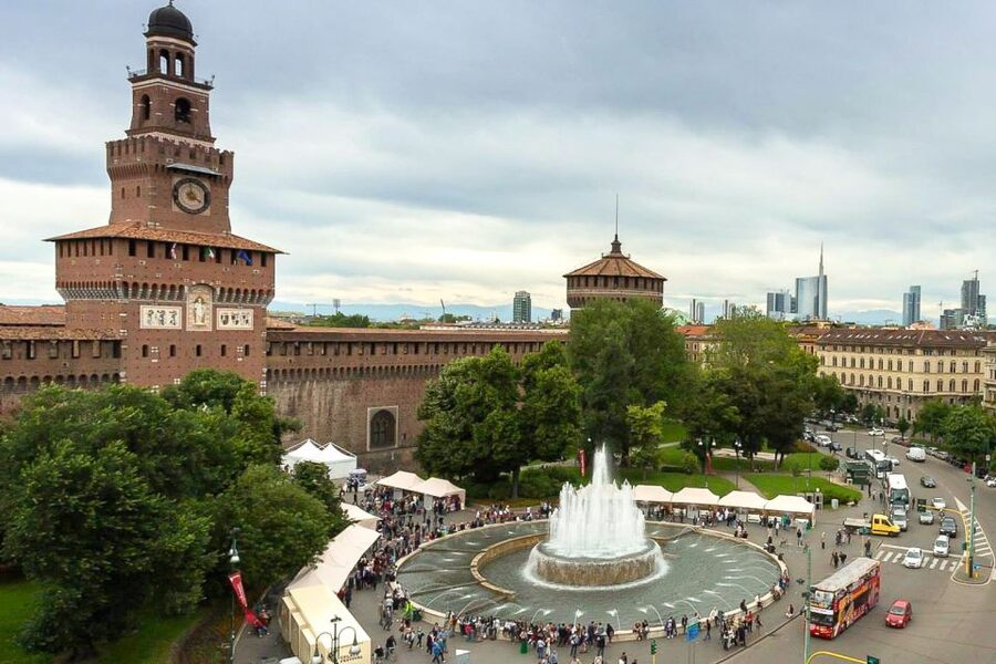 Milan: Guided Walking Tour with Duomo and the Last Supper - The lunch break and the day’s walking pace