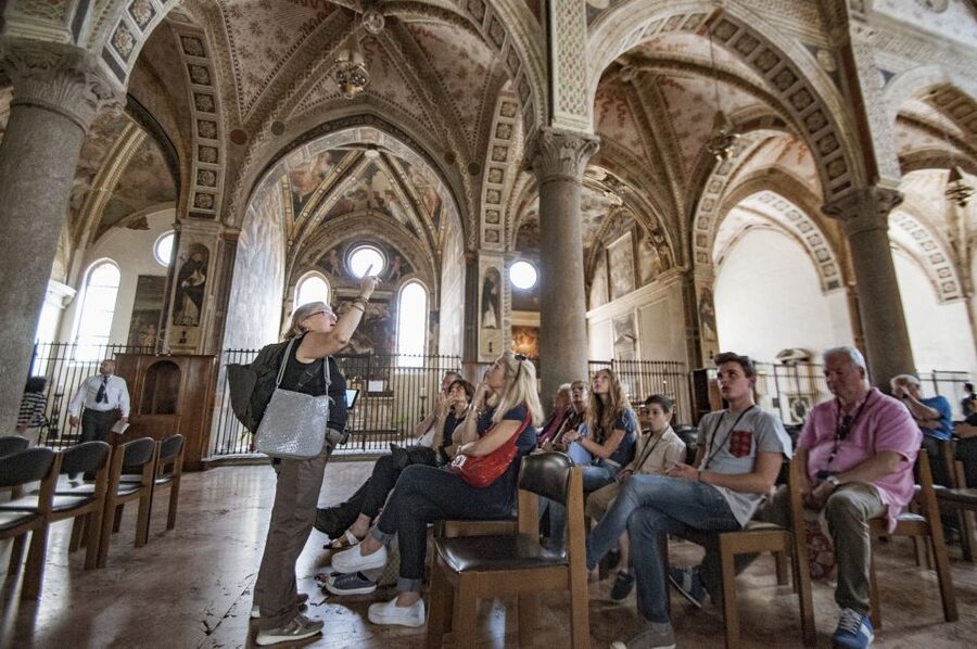 Milan: Guided Walking Tour with Last Supper Skip-the-Line - The Guides Make the Difference