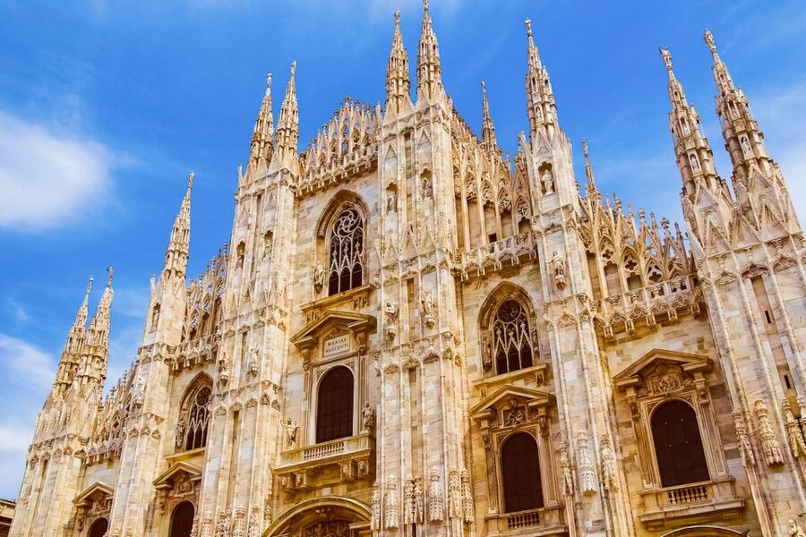 Milan: Milan Cathedral Direct Entrance - Terrace Excluded - Inside the nave, where the scale takes over