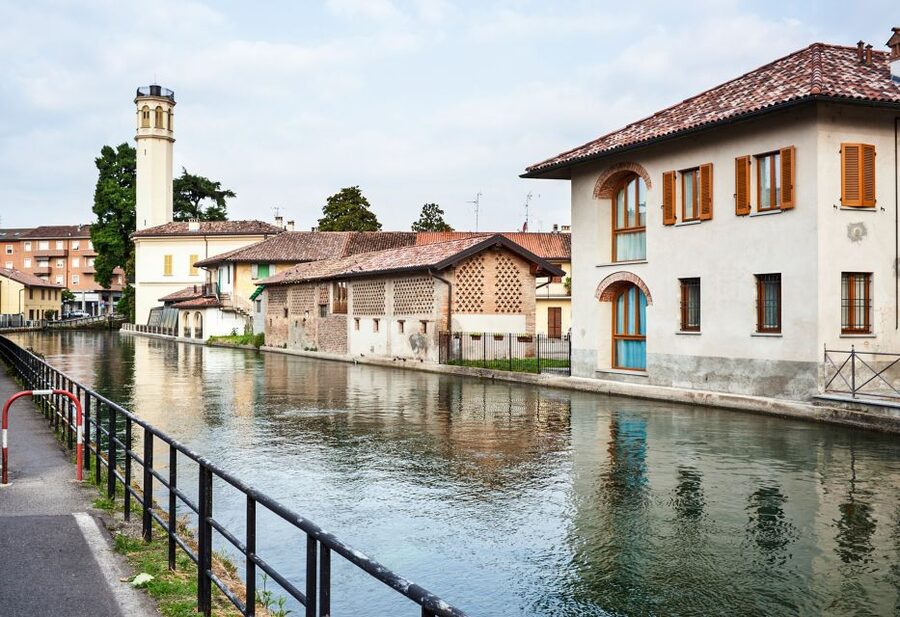 Milan: Navigli District Canal Boat Tour with Aperitivo - Why Milan’s Navigli canals are worth seeing by boat
