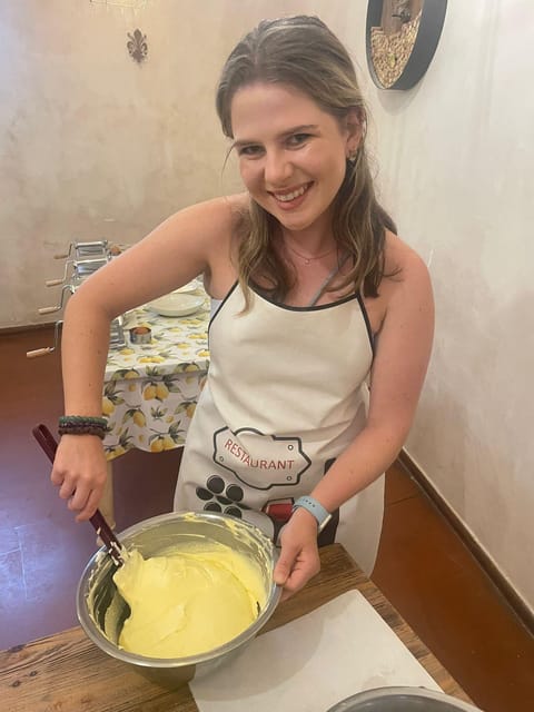Milan: Pasta and Tiramisu Cooking Class with Wine - Booking advice for a smoother class