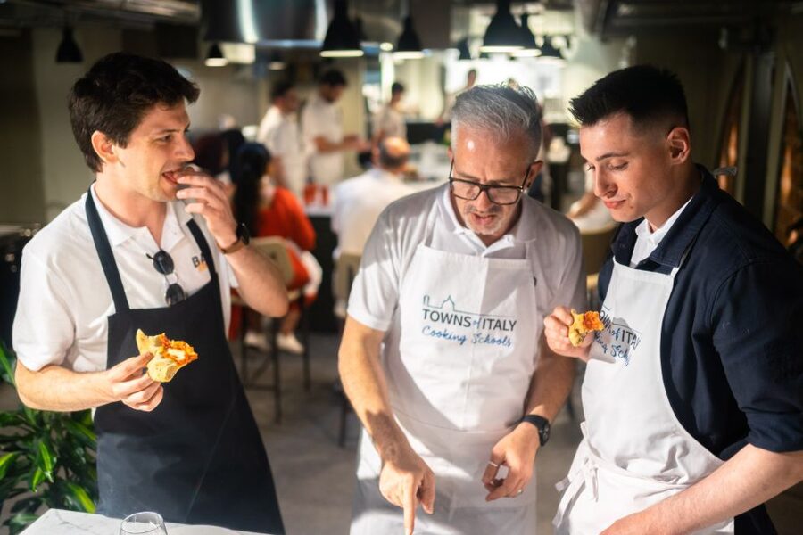 Milan: Pizza or Pasta and Gelato-Making Class with Wine - Picking between pizza and pasta