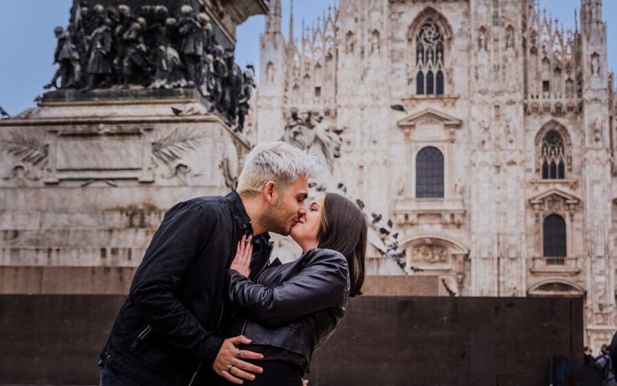 Milan: Private Professional Photoshoot at the Duomo - Working around Duomo Square